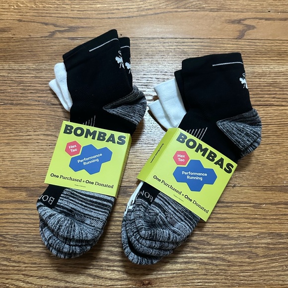 Bombas Accessories - NWT set of 4 - Bombas Run Mulitpack Performance Socks M Medium